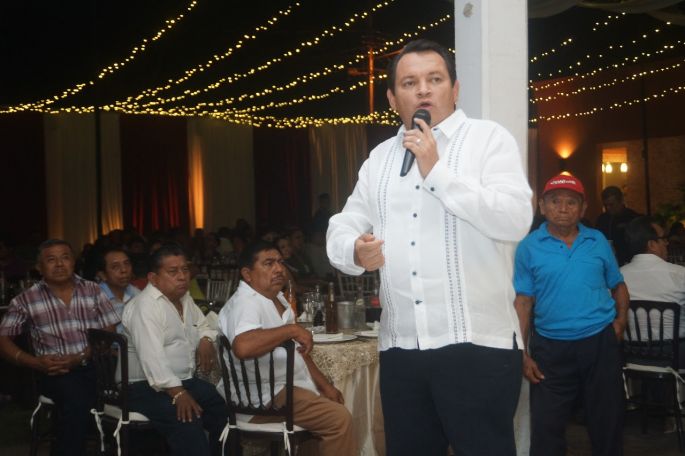 Huacho propone reivindicar la labor del Maestro