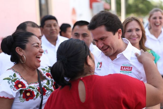 Sahuí, después de ganar el primer debate de candidatos a la gubernatura, de nuevo en territorio