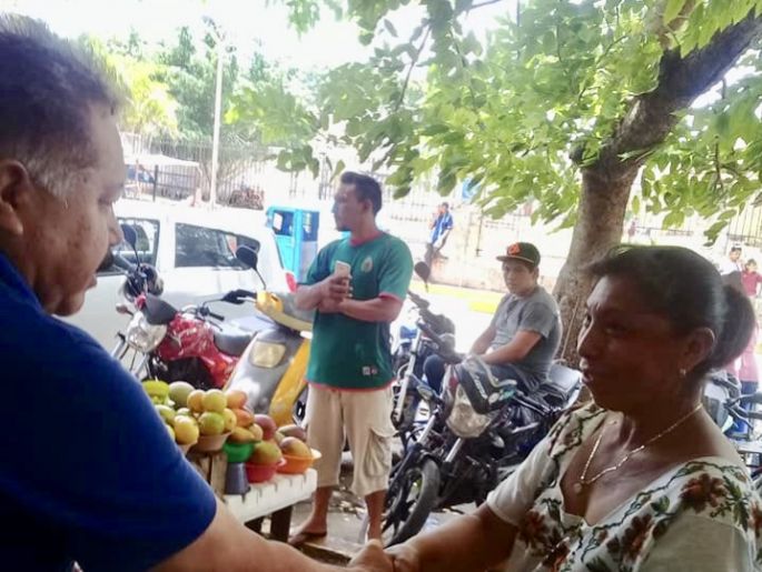 “Basta de intimidar y comprar votos de la gente para seguir con la corrupción en Oxkutzcab": Óscar Madrazo