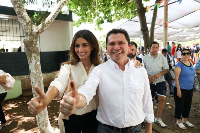 Emite Sahuí su voto