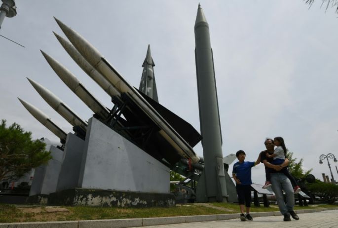 Corea del Norte sigue fabricando misiles, según prensa