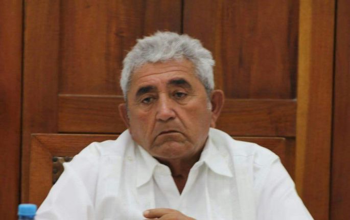 Cinismo del alcalde saliente de Progreso, José Cortés; pretende sindicalizar a "su gente"