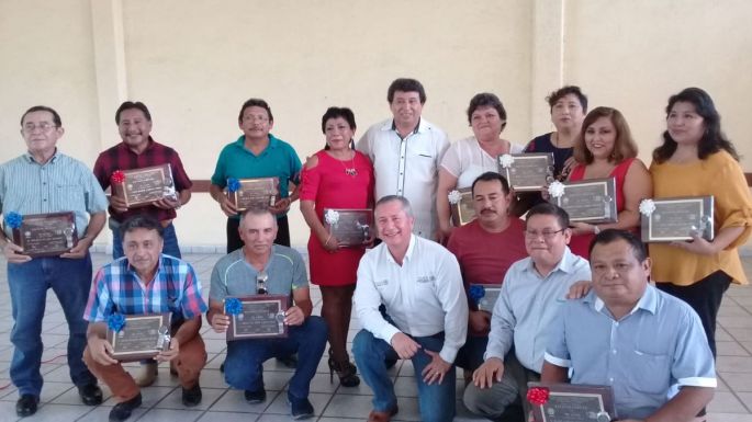 La SAGARPA reconoce a trabajadores por su trayectoria de servicio
