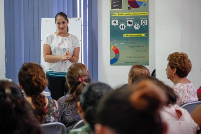 El Ayuntamiento de Mérida realiza acciones permanentes para empoderar a la mujer