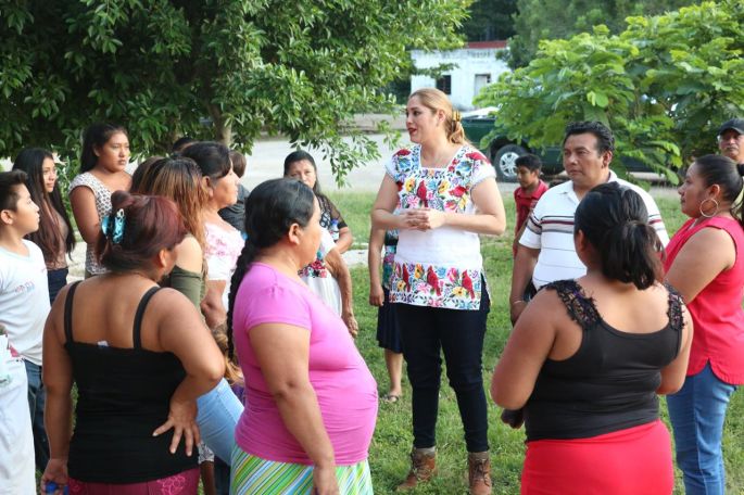 La Senadora priista Verónica Camino realiza gira de trabajo