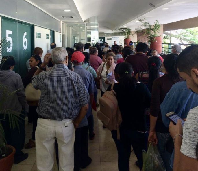 Derechohabientes del IMSS en Yucatán piden el apoyo del Presidente López Obrador para que haya mejor atención