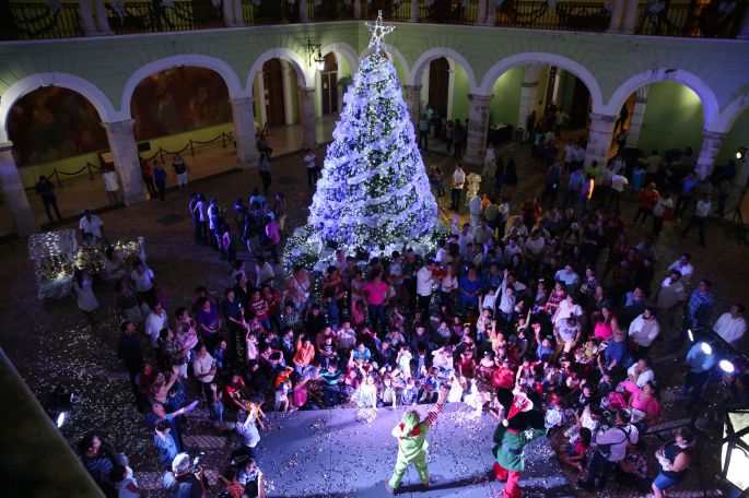 Llegó la Navidad a Palacio de Gobierno   