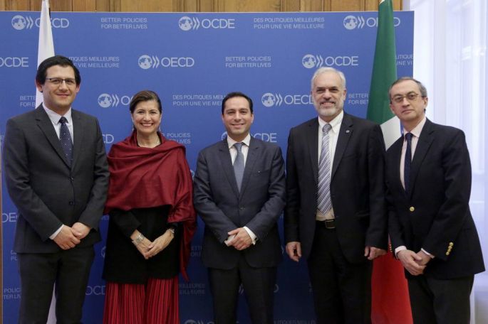 El Gobernador Mauricio Vila firma un acuerdo con la OCDE para implementar acciones que promuevan la mejora regulatoria en el estado