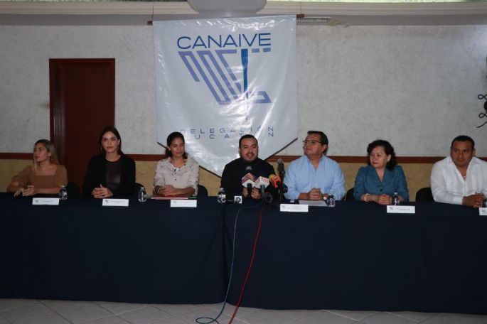 “Indumental Fashion Show”, propuesta de Canaives para impulsar a diseñadores yucatecos