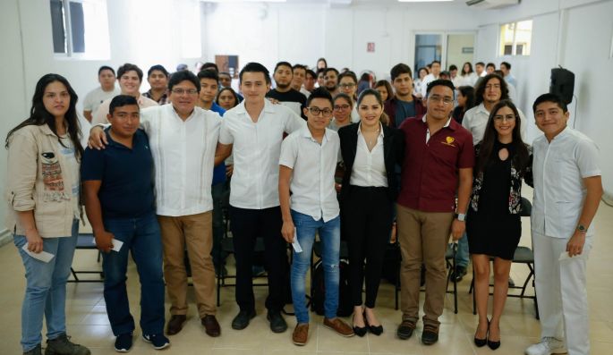 Apoyos económicos, para impulsar a la juventud de Yucatán
