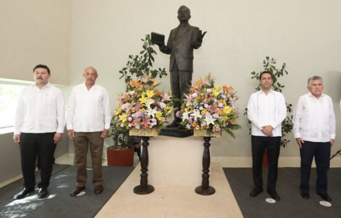 El Gobernador Mauricio Vila Dosal participa en el 97 aniversario de la UADY