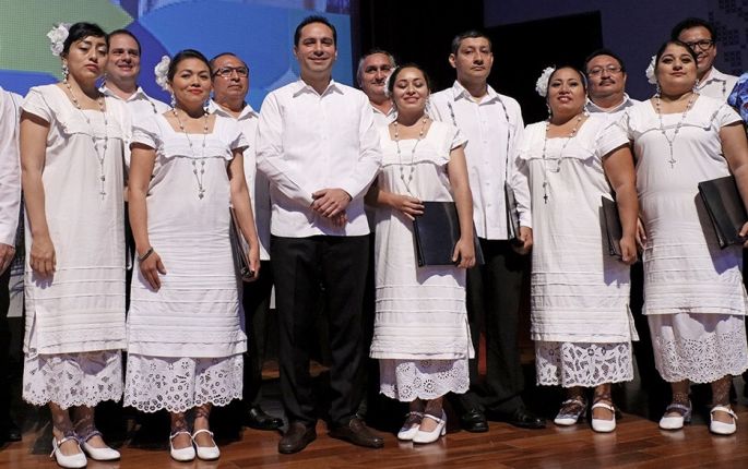 Autorizan que Himno Nacional se interprete en lengua maya en actos protocolarios