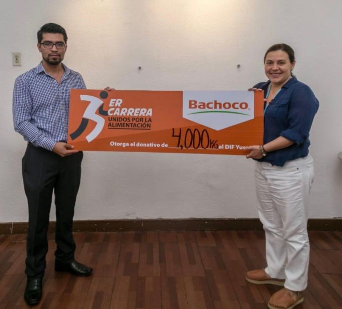 El DIF Yucatán recibe cuatro toneladas de alimento recaudadas por Bachoco