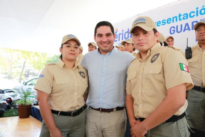Se multará a quien no recoja "popó" de mascotas en los parques