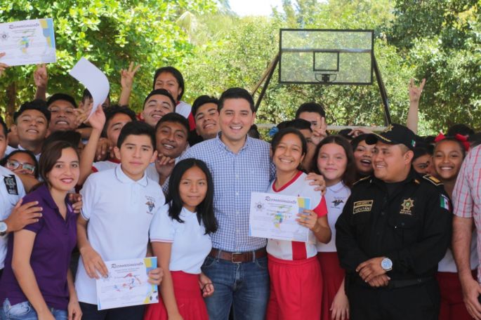 Concluyen talleres sobre prevención al delito en Tekax, promovidos por el alcalde Diego Ávila