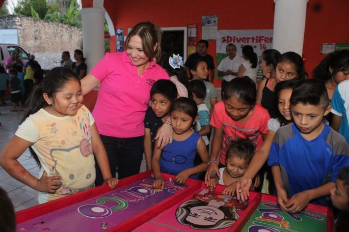 Celebra diputada Karla Franco a los niños con feria infantil en Sotuta