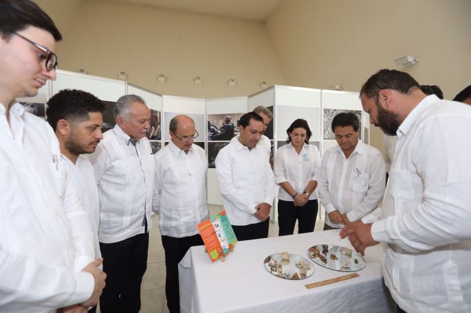 Entrega el Gobernador Mauricio Vila equipo médico para mejorar la calidad de vida de los yucatecos