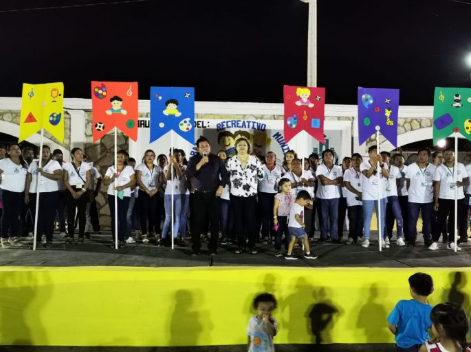 "Juego, me divierto y aprendo", programa recreativo municipal en Halachó