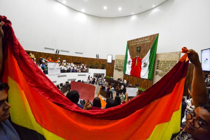 Una vez más, PAN y PRI apoyados por MORENA bloquean matrimonio universal en Yucatán