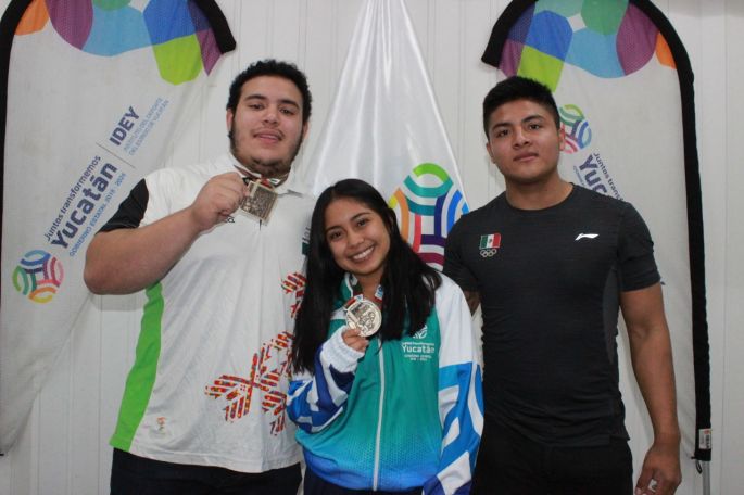La selección yucateca de levantamiento de pesas regresó a casa con 67 medallas 