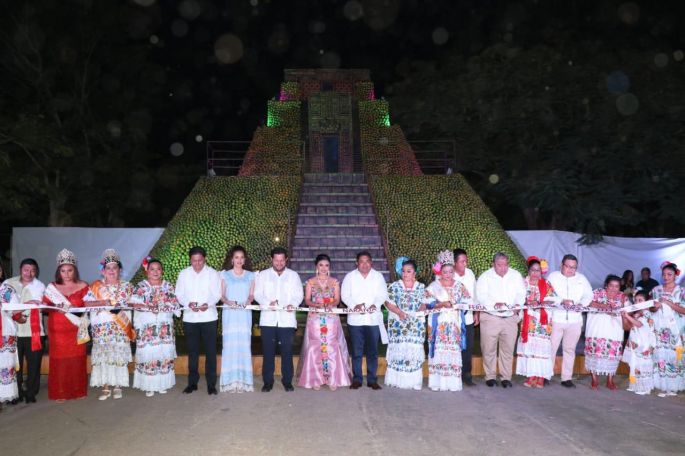 Inicia la edición 35 de la Feria de la Naranja de Oxkutzcab
