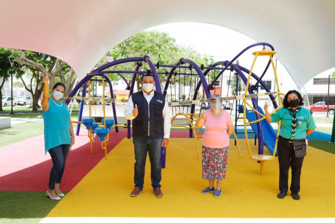 Mérida cuenta con mejores espacios públicos gracias al apoyo y participación de la ciudadanía, subraya el alcalde Renán Barrera Concha