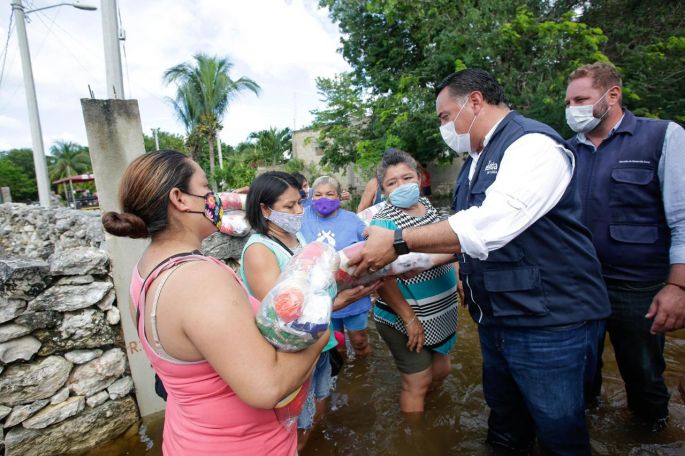 El Ayuntamiento de Mérida suma esfuerzos con la Cruz Roja para atender a las comisarías afectadas por inundaciones