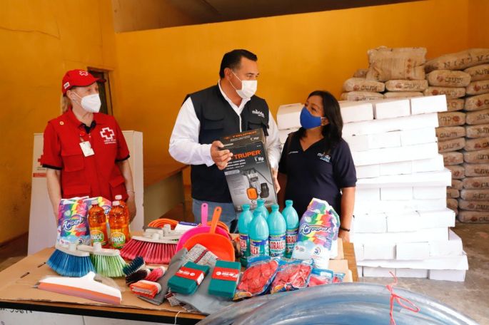 Tras el descenso del nivel de agua en varias comisarías, el Ayuntamiento refuerza las medidas para cuidar la salud de las familias
