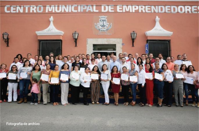 El Ayuntamiento dará especial impulso al consumo local durante la temporada navideña, indica el alcalde Renán Barrera