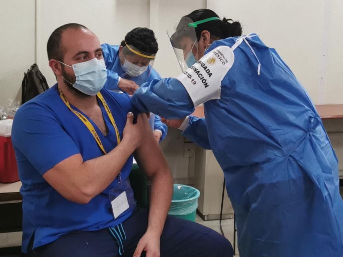 Inicia IMSS Yucatán aplicación de segunda dosis de vacuna contra covid a personal de salud 