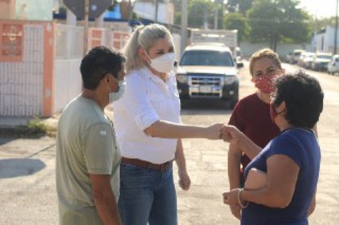 Se compromete Vero Camino a mejorar los servicios públicos municipales