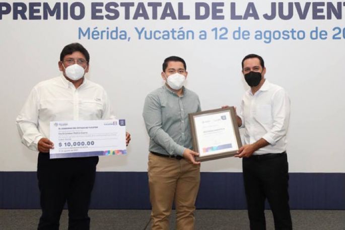 El Gobernador Mauricio Vila reconoce la dedicación y trabajo de los jóvenes yucatecos