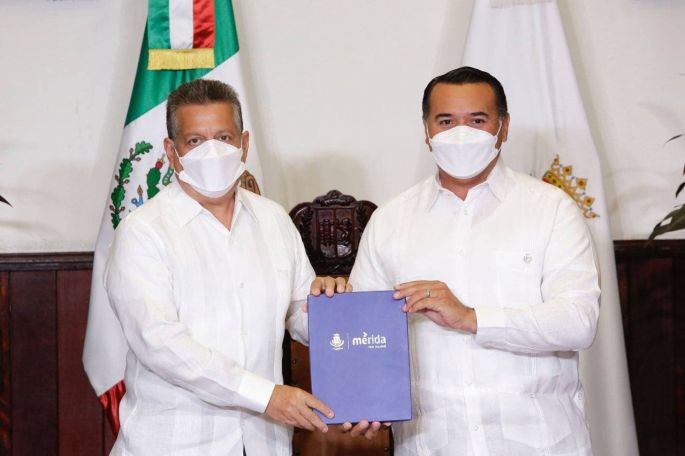 Mérida es más fuerte que sus problemas, afirma el alcalde Renán Barrera; el Concejal rinde su tercer informe de gobierno