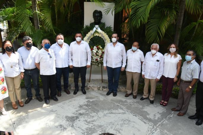 Homenaje a Víctor Cervera Pacheco en la Casa del Pueblo, por su natalicio, ausencia de Víctor Cervera (hijo)