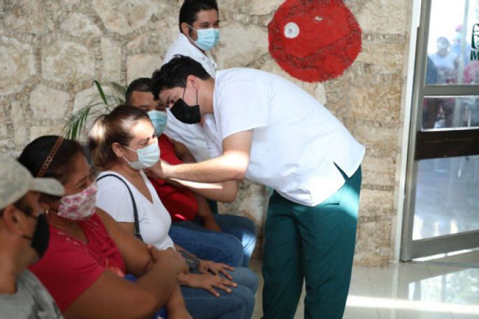 Arranca aplicación de segundas dosis contra el Coronavirus a personas de entre 40 y 49 años de 18 municipios del interior del estado