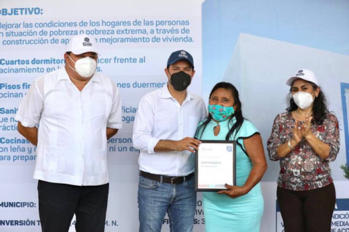 Familias de Tecoh reciben apoyo del Gobernador Mauricio Vila Dosal para mejorar sus viviendas