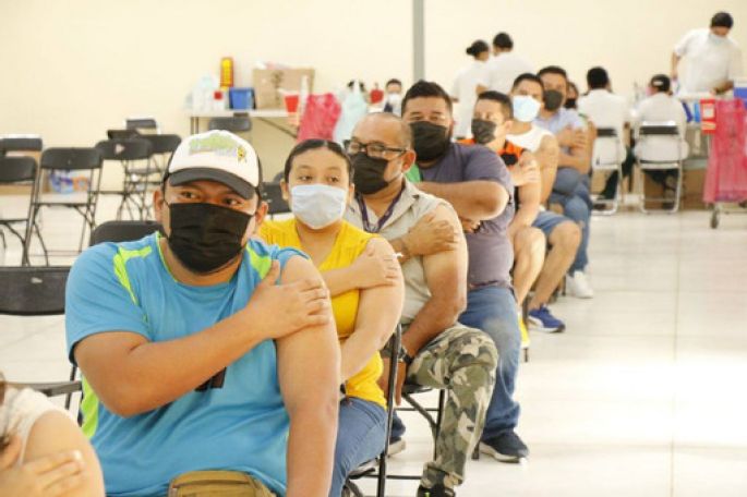 Comienza aplicación de segundas dosis a personas de 30 a 39 años en Mérida