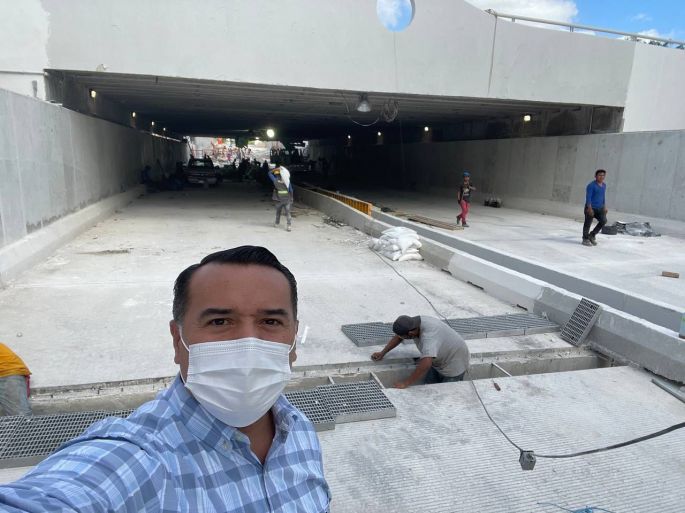 El Alcalde Renán Barrera Concha supervisó los avances en el paso a desnivel