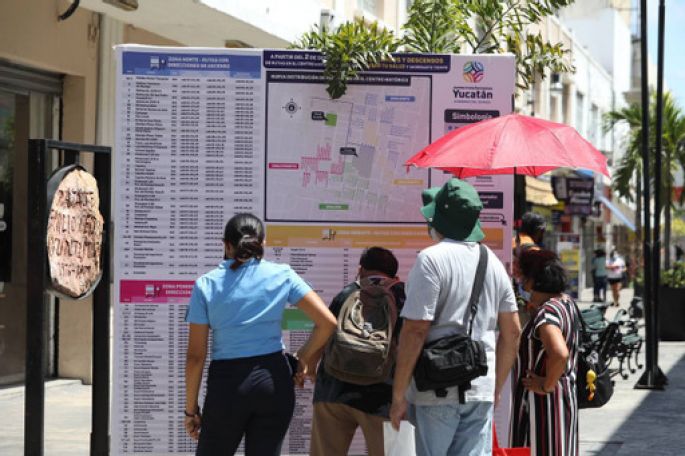 Operativo especial para informar a usuarios de transporte público, la reubicación de paraderos del Centro Histórico de Mérida