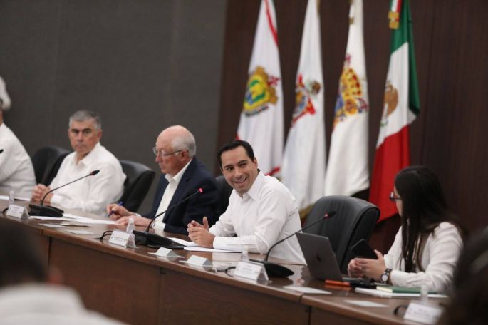 Llama el Gobernador Mauricio Vila a continuar impulsando al sureste de México con infraestructura y generación de empleos