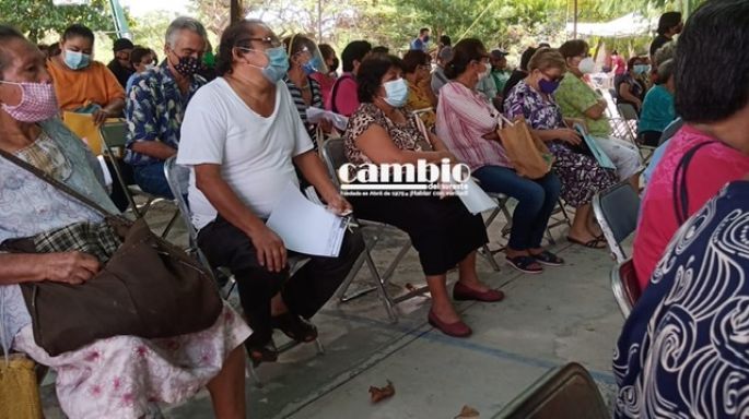 Entregan tarjetas de bienestar a las personas de la tercera edad en Mérida