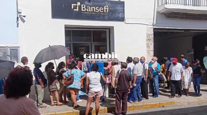 BANSEFI arriesga la vida de adultos mayores, no cuida la sana distancia