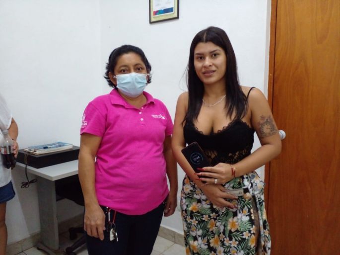 Honradez de trabajadores de Cultur Yucatán, devuelven celulares y tarjeta de débito 