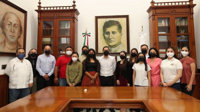 Reconoce el Gobernador Mauricio Vila Dosal participación de jóvenes yucatecas en el primer Concurso Nacional Femenil de la Olimpiada de Matemáticas