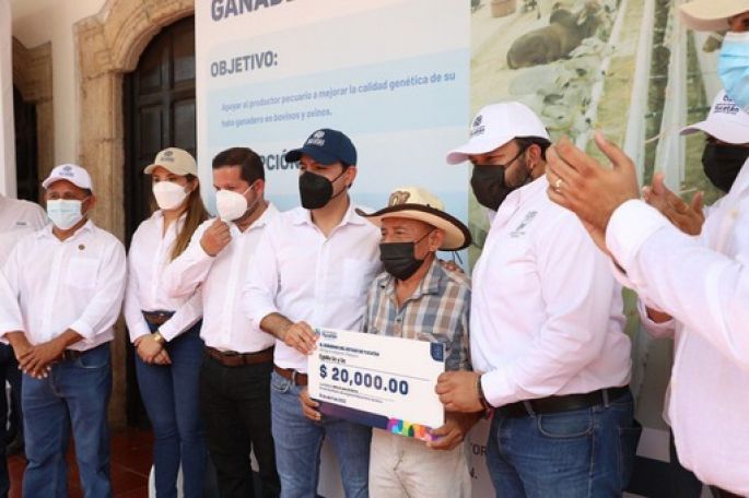 Trabajando en equipo, estamos transformando el campo yucateco con apoyos que impulsan a los productores