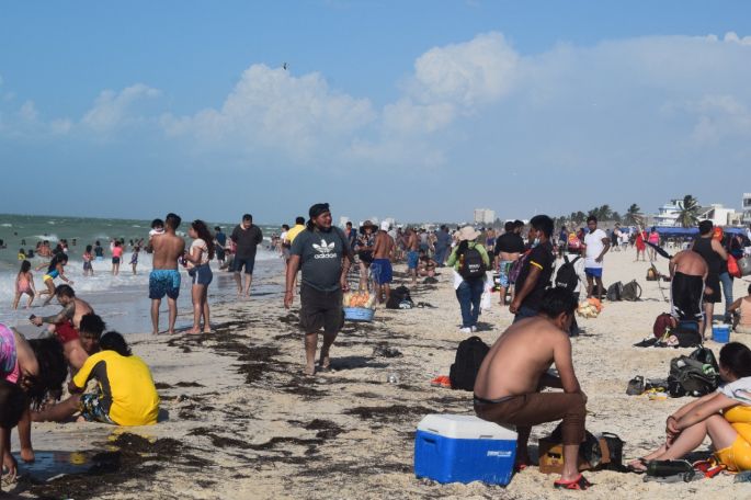 El malecón de Progreso, una mega cantina al aire libre y de venta de drogas