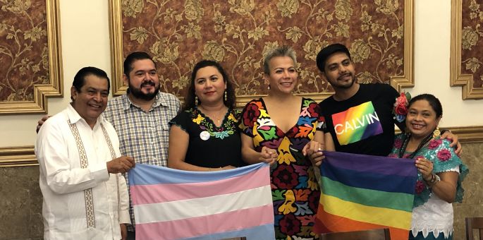 Políticos y activistas: “Queda aún mucho por hacer a favor de la comunidad LGBT+”