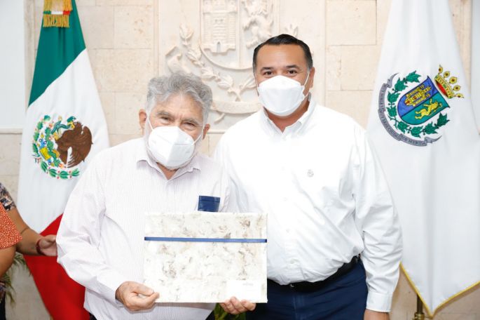 Renán Barrera refrenda su compromiso de proteger a las mujeres del Municipio