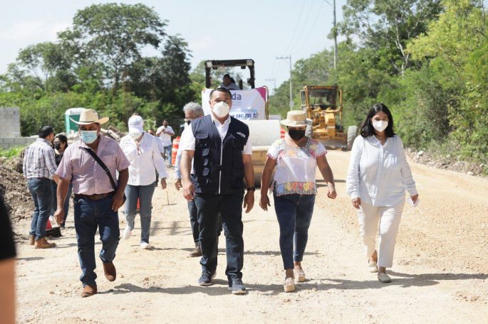 El Alcalde Renán Barrera impulsa vialidades más seguras para el desarrollo de la zona rural de Mérida