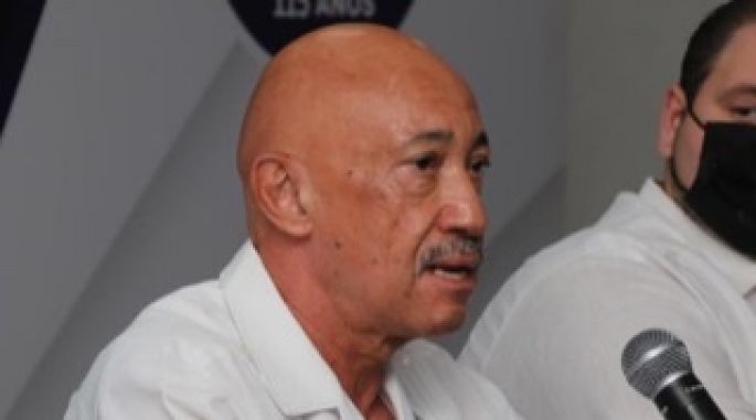 "No más veterinarios como rector de la UADY" exigen maestros y alumnos de la misma